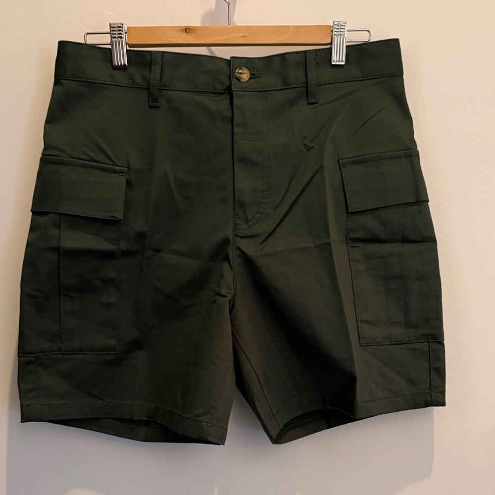 Zara Dark Green Cargo Shorts for Men